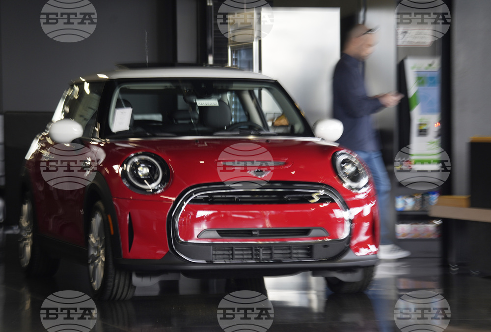 Потребителското доверие в еврозоната се понижава въпреки прогнозите на икономистите