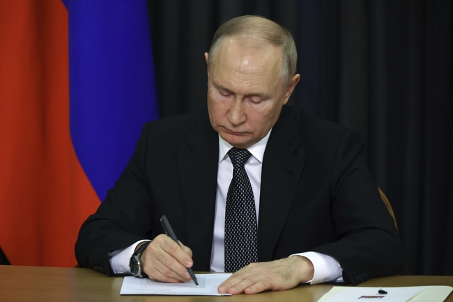 Путин няма да сключи мир в Украйна, преди да узнае резултатите от изборите в САЩ, смята висш американски представител