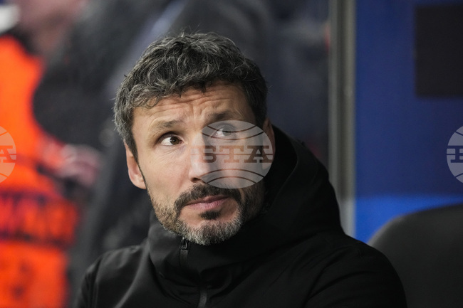 Марк ван Бомел води преговори за треньорския пост в италианския Парма