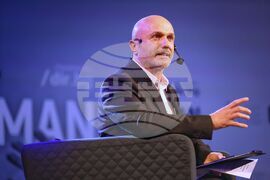 Централен военен клуб - He's the Man