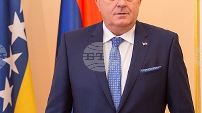 Serbian President Vucic Calls for Calm after Republika Srpska President Dodik Loses Mandate