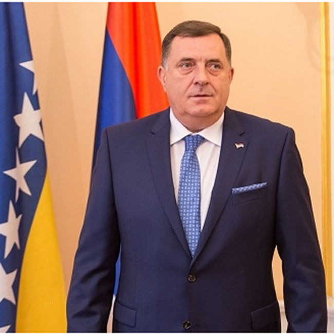 Сръбският президент Александър Вучич призова за спокойствие след отнемането на мандата на президента на Република Сръбска Милорад Додик 