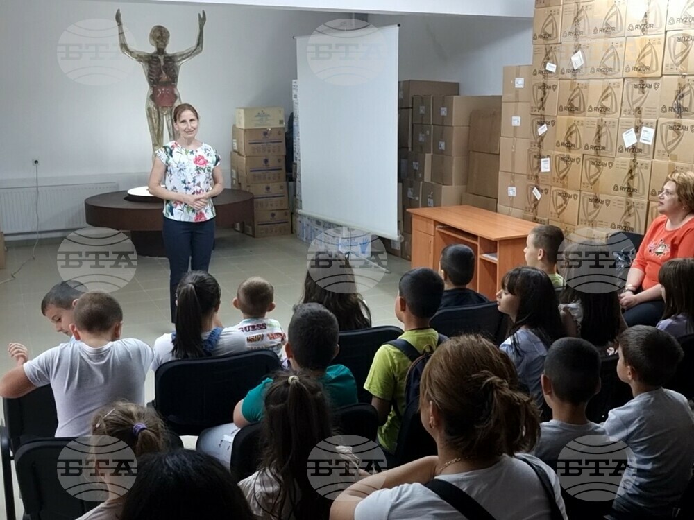Стъклена фигура на жена вече десетилетия показва на ученици и възрастни в Кърджали функциите на човешкото тяло