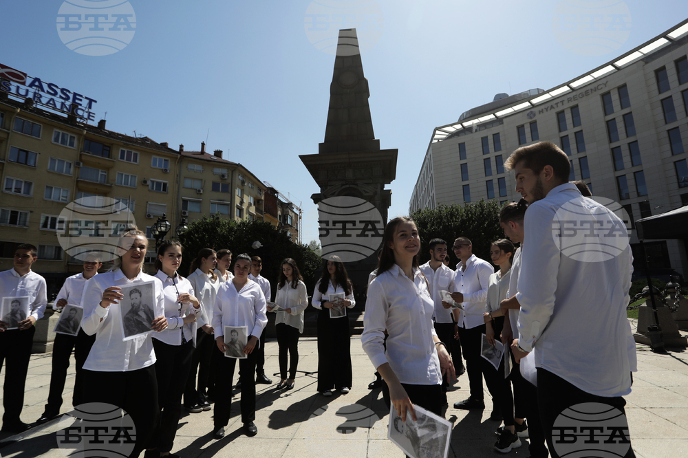 Четене на творби - „В пантеона на свободата“