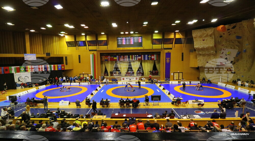 Велико Търново – борба - „Дан Колов - Никола Петров“