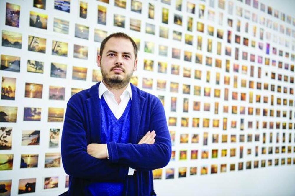 Институтът за съвременно изкуство в София представя музейни витрини в изложба
