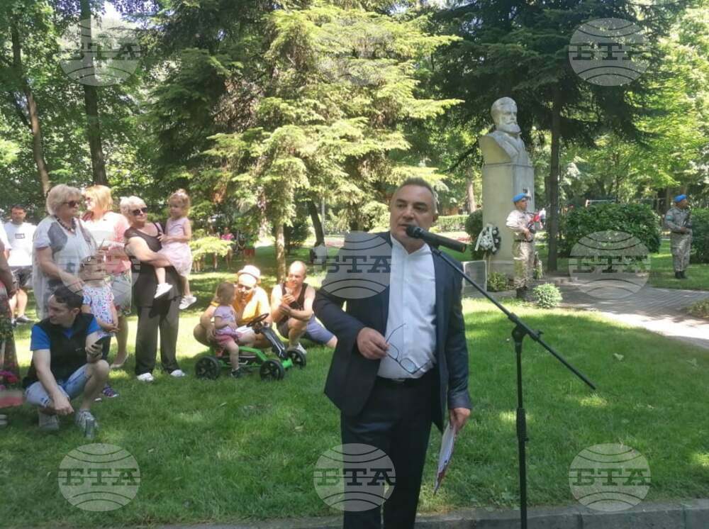 Пловдивчани се преклониха пред подвига на поета-революционер Христо Ботев