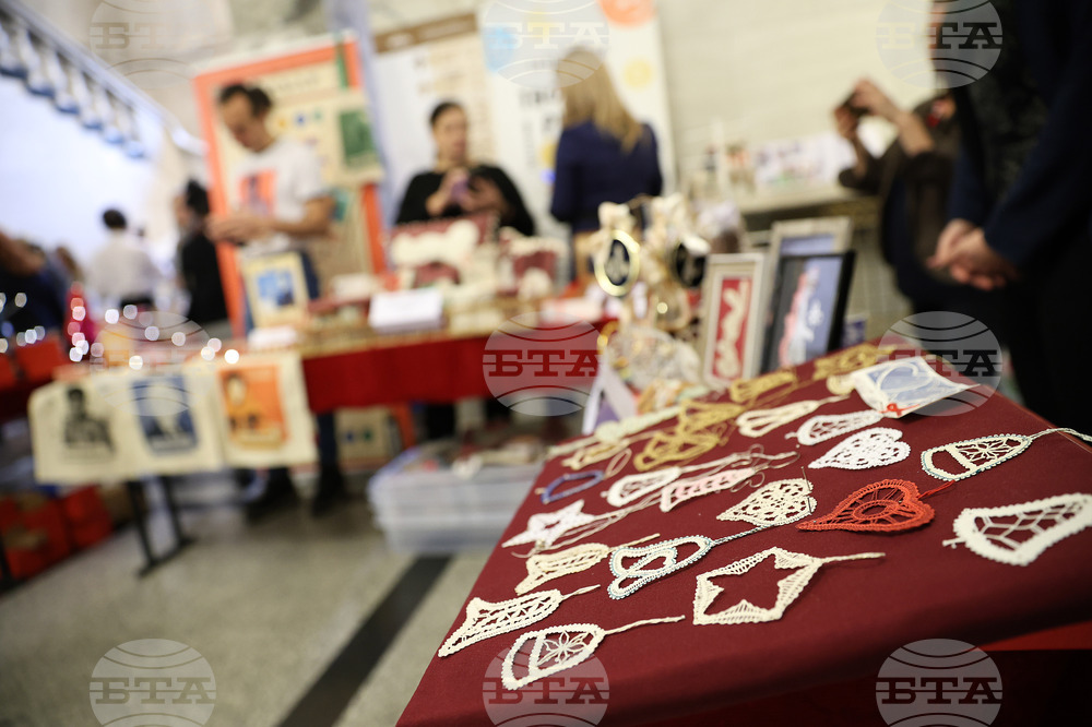 Народно събрание - базар - “Малкото е много”