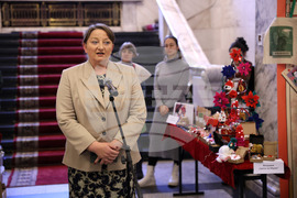 Народно събрание - базар - “Малкото е много”