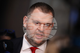 Народно събрание - Делян Пеевски - кулоари - изявление