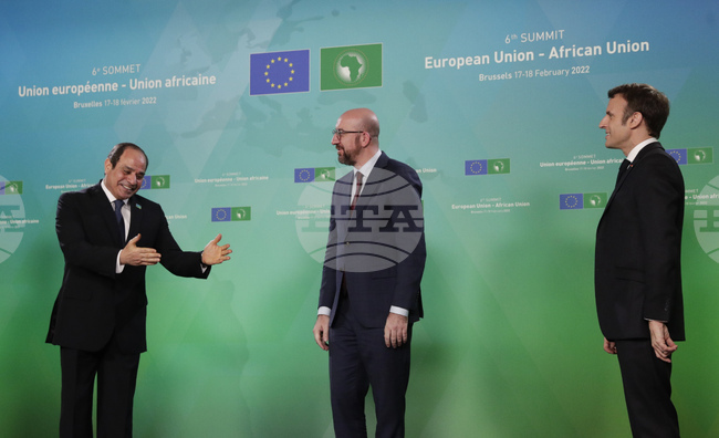 Международната общност трябва да поеме отговорността си да подкрепи двудържавно решение, заяви египетският президент 