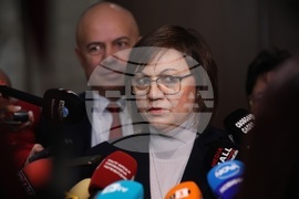 Народно събрание - Корнелия Нинова - кулоари - изявление