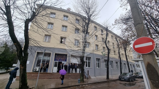 Двама младежи от Перник са задържани за побой над съученик, съобщиха от полицията