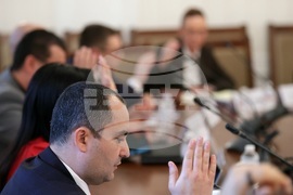 Парламент -  Комисия по икономическа политика и иновации - заседание