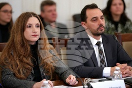 Парламент -  Комисия по икономическа политика и иновации - заседание