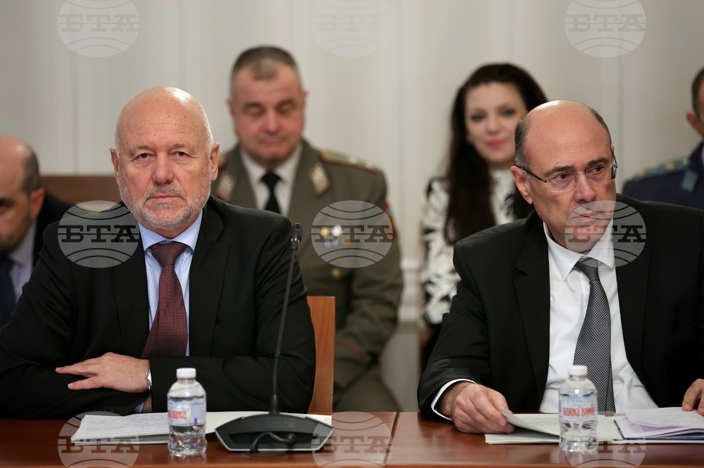 Парламент - Комисия по отбрана - заседание