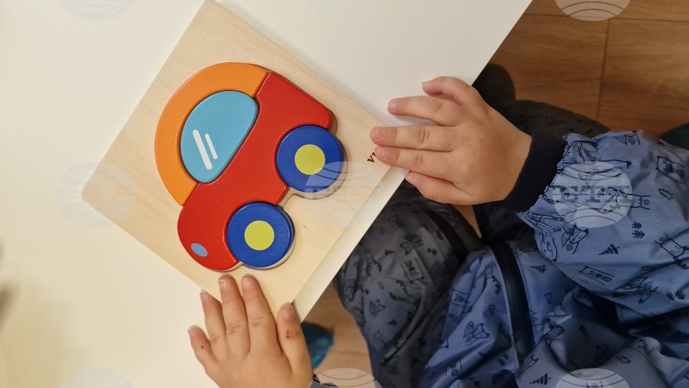 UNICEF: Child Poverty in Bulgaria Declines in 2014-2021, Still Remains Among Highest