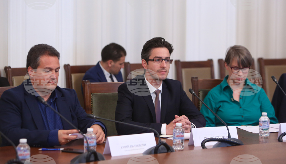Парламент - Комисия по културата и медиите