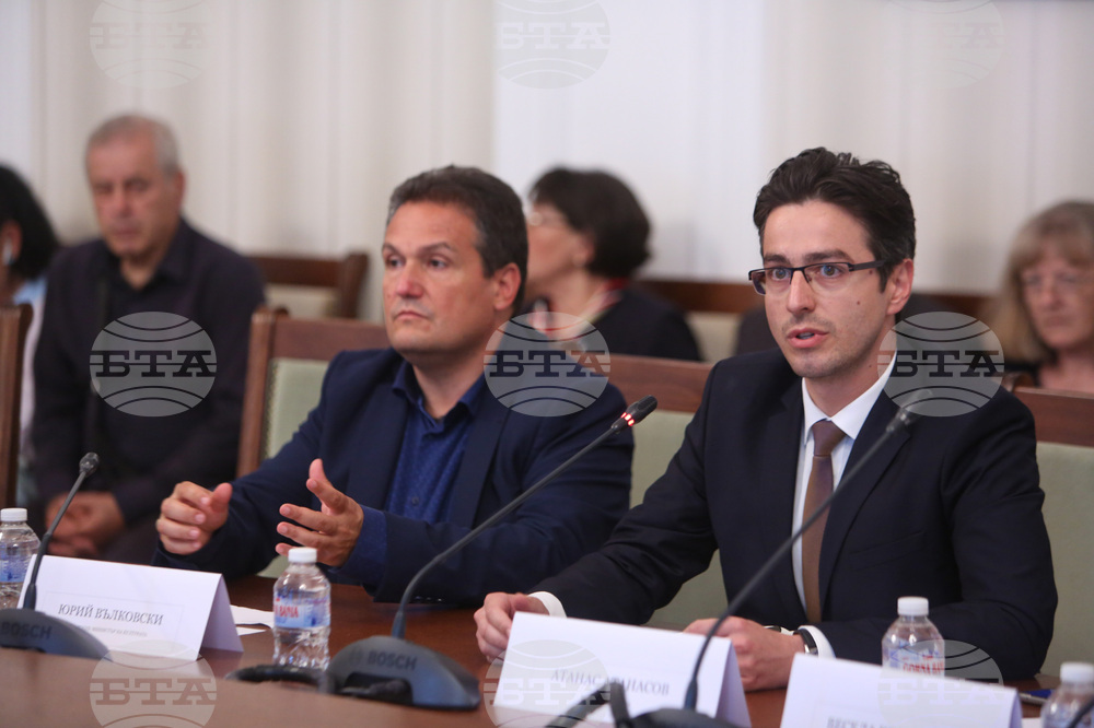 Парламент - Комисия по културата и медиите