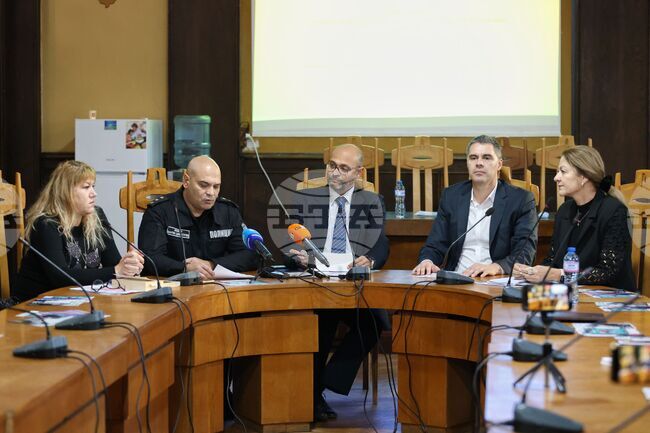 Бургас - "Добри практики на институциите в отговор на домашното насилие" - пресконференция