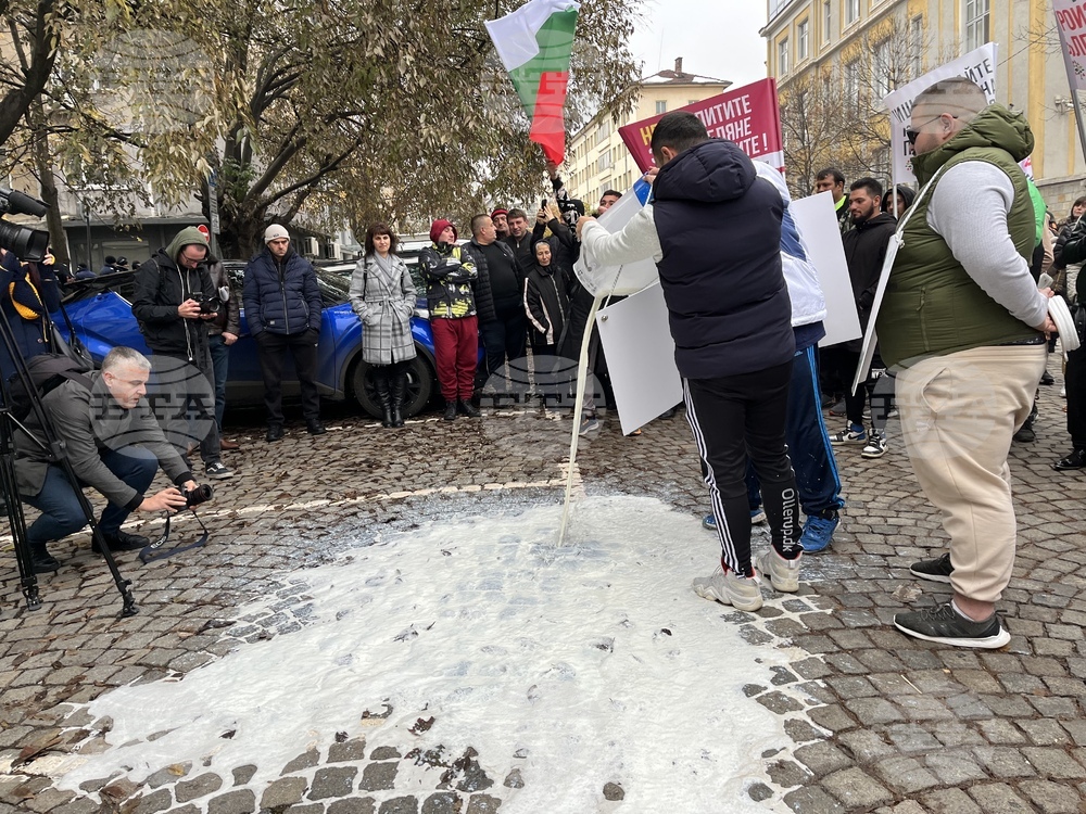 Farmers Stage Another Protest in Sofia with Demands for Increased Support, Minister Says Protest Is "against National, EU Legislation"