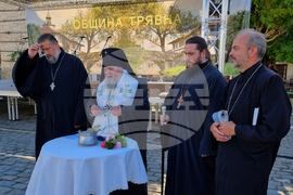 Трявна - Илияна Йотова - Славейкови празници