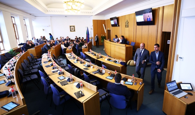 От "Продължаваме промяната - Демократична България (Спаси София) няма да издигнат кандидат за предсeдател на Столичния общински съвет, съобщи Борис Бонев