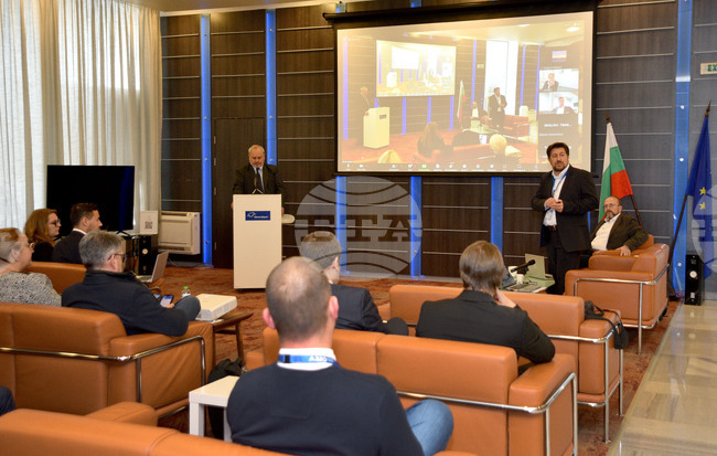 Варна - летище - кръгла маса