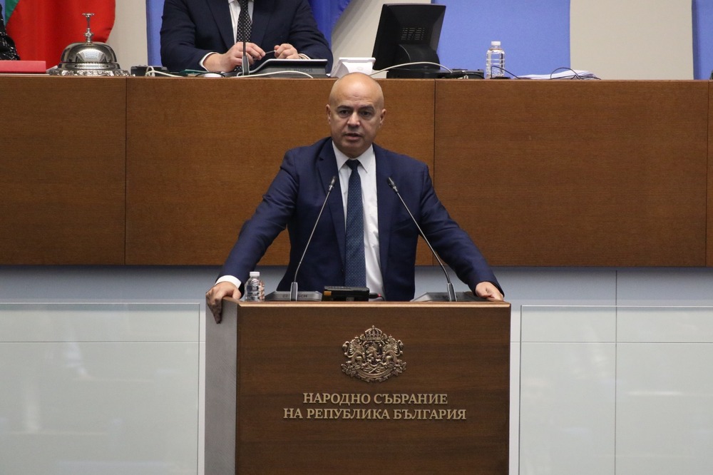 Свиленски към управляващото мнозинство: Предложихме ви безупречна алтернатива, отхвърлихте я. Изходът е оставка на правителството