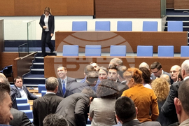 Парламент - заседание