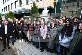 Камара на строителите в България - паметник на Кольо Фичето