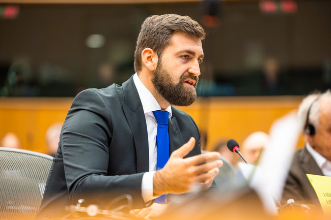 ГЕРБ: Евродепутати от още три държави подкрепят българската идея за премахване на опашките по границите