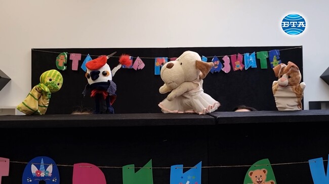 "Историите на кученцето Карла" е премиерният куклен сериал за деца, представен в Плевен