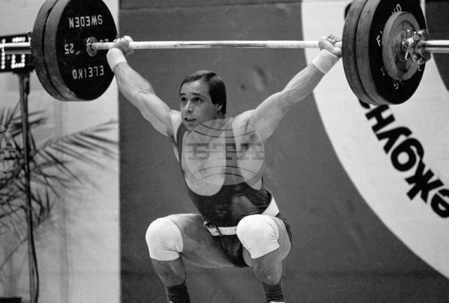 Янко Русев, състезател и треньор по вдигане на тежести