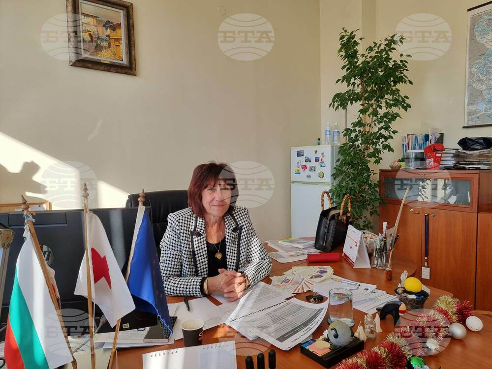 Червени панделки и здравно-информационни материали ще раздават в Деня за борба срещу СПИН в Разград