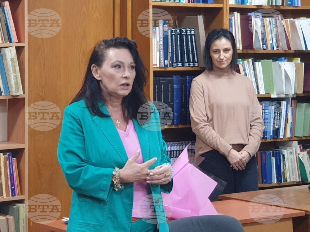 Мария Лалева ще представи романа си „Пътища от огън“ пред кърджалийска публика