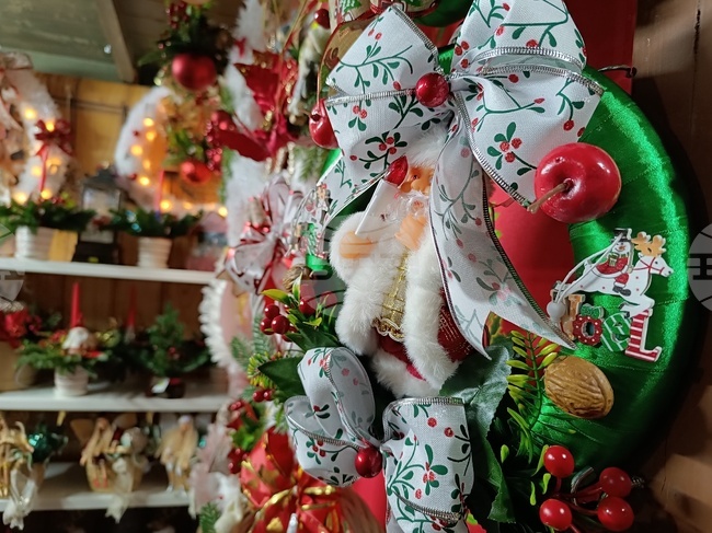 Българското училище „Св. Иван Рилски“ в Мадрид, Испания, ще организира днес тържество „В търсене на коледните звънчета“ 