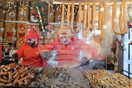 Румъния - коледен базар - откриване