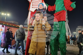 Румъния - коледен базар - откриване