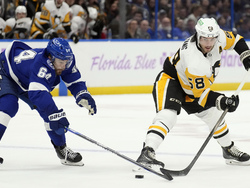 Penguins Lightning Hockey