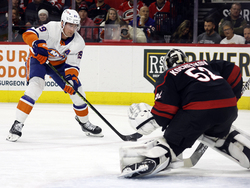 Islanders Hurricanes Hockey