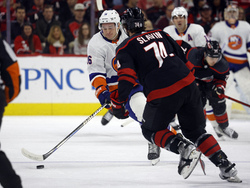 Islanders Hurricanes Hockey