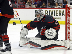 Islanders Hurricanes Hockey