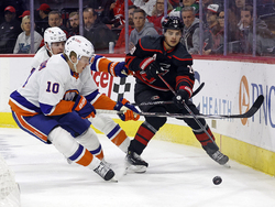 Islanders Hurricanes Hockey