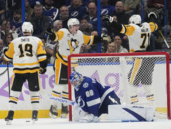 Penguins Lightning Hockey