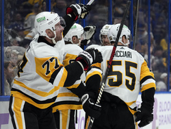 Penguins Lightning Hockey