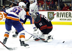 Islanders Hurricanes Hockey