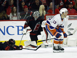 Islanders Hurricanes Hockey
