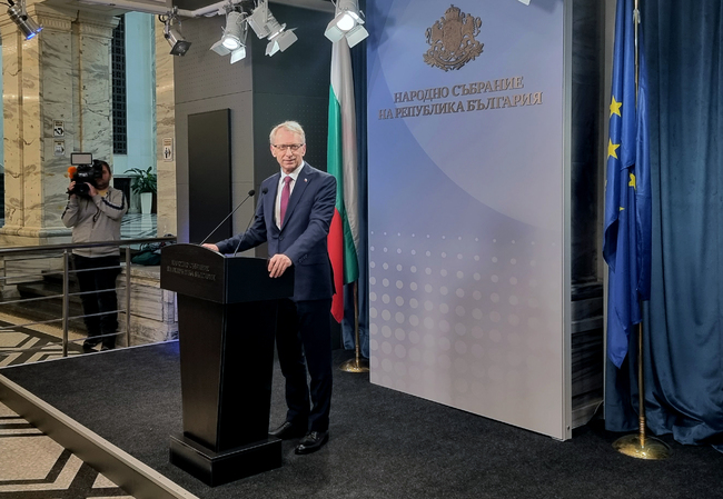 Николай Денков: Или ГЕРБ ще се върне обратно по пътя, по който тръгнахме с изпълнението на управленската програма, или сме в грешна посока