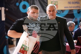 Българска Федерация по Борба - награди